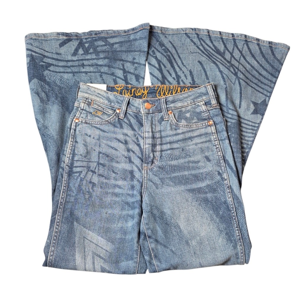 NWOT Wrangler Lainey Wilson Blue Flare Jeans - Picture 4 of 7